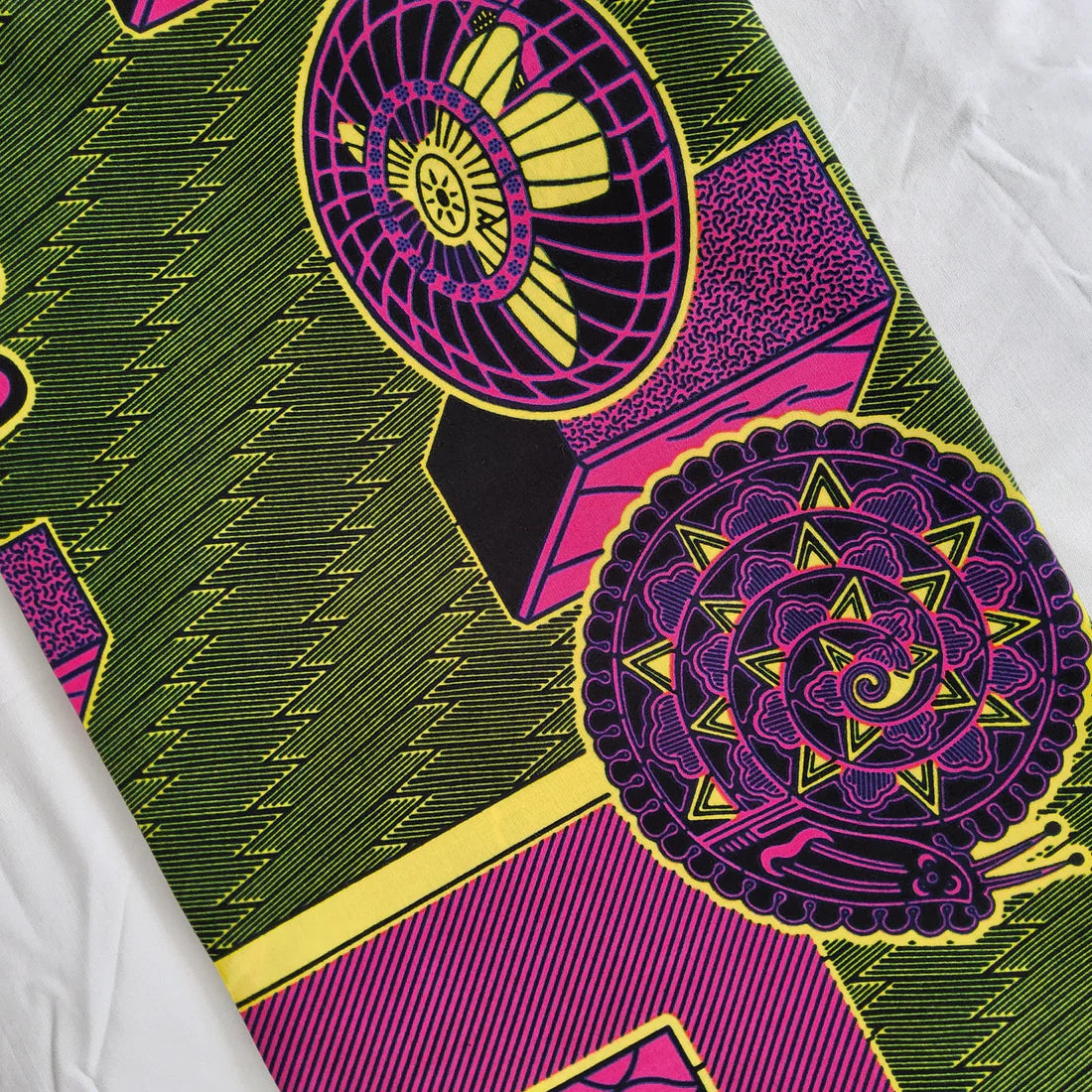 CLASSIC PATTERN MIX REINVENTED AFRICAN WAX BLOCK PRINT FABRIC- 2 METERS BUNDLE